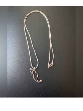 Sterling silver Mexico shaped necklace